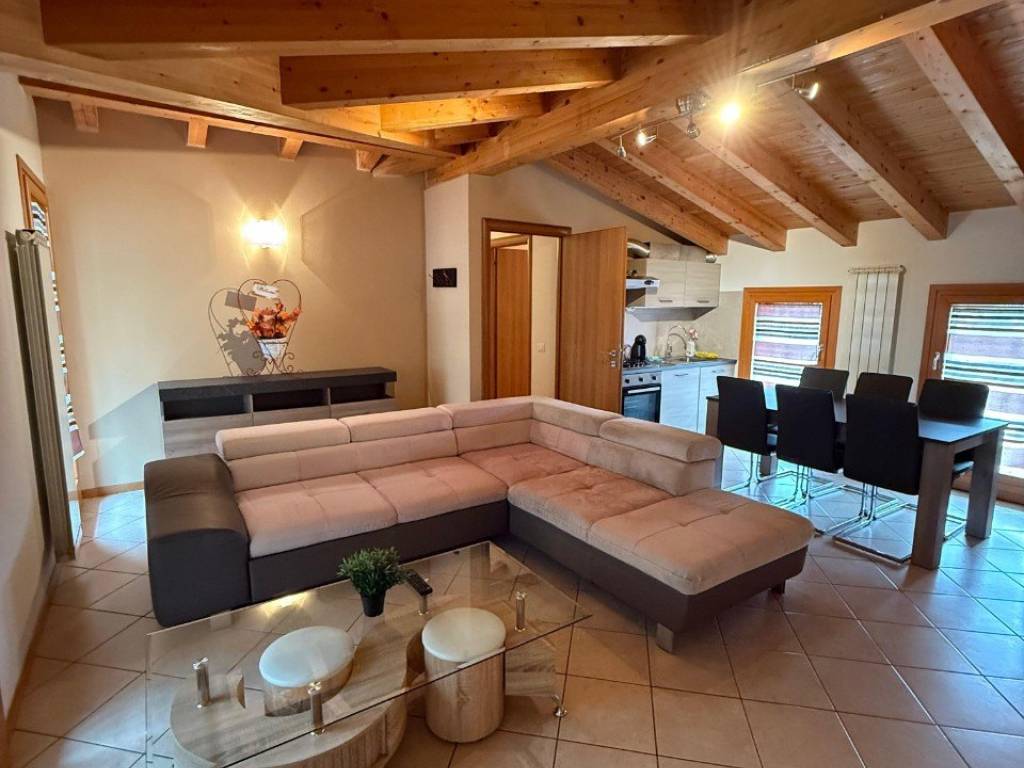 appartamento in vendita a Piancogno in zona Piamborno