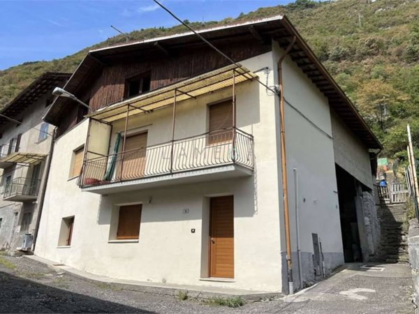 casa indipendente in vendita a Piancogno in zona Piamborno