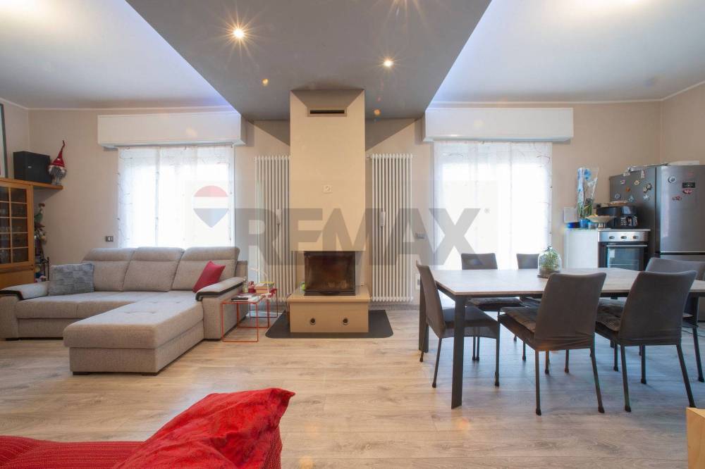 casa indipendente in vendita a Piancogno