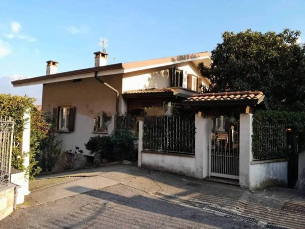 casa indipendente in vendita a Piancogno in zona Piamborno