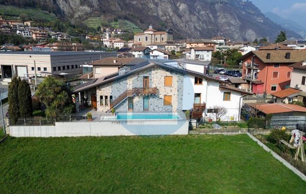 casa indipendente in vendita a Piancogno in zona Piamborno