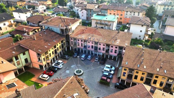 locale commerciale in vendita a Piancogno in zona Piamborno