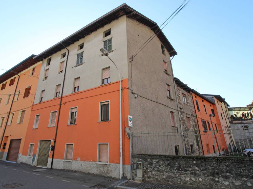 casa indipendente in vendita a Piancogno in zona Piamborno