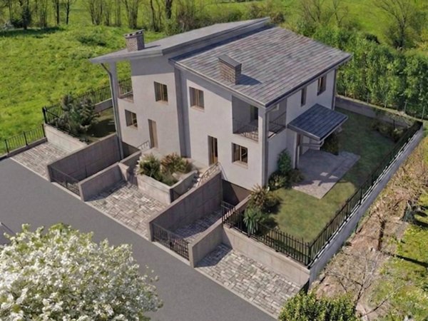 casa indipendente in vendita a Piancogno in zona Piamborno
