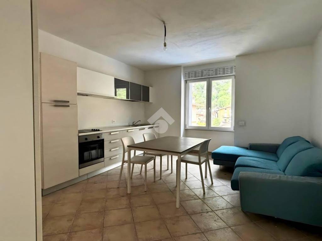 appartamento in vendita a Piancogno in zona Piamborno