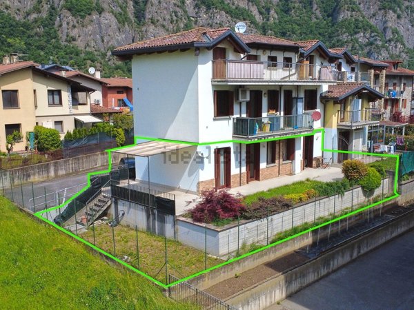 appartamento in vendita a Piancogno in zona Piamborno