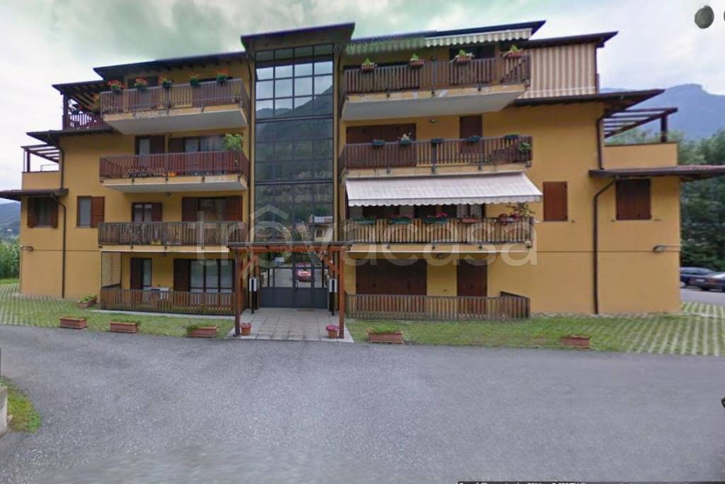 appartamento in vendita a Piancogno in zona Piamborno