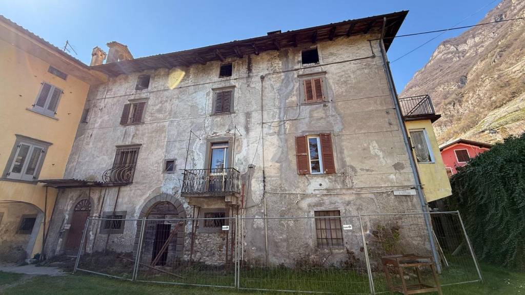 casale in vendita a Piancogno in zona Piamborno