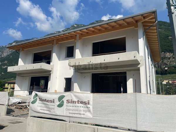 appartamento in vendita a Piancogno in zona Piamborno