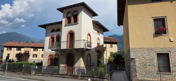 casa indipendente in vendita a Piancogno in zona Cogno