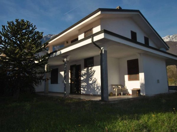 casa indipendente in vendita a Chianocco
