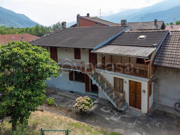 casa indipendente in vendita a Chianocco