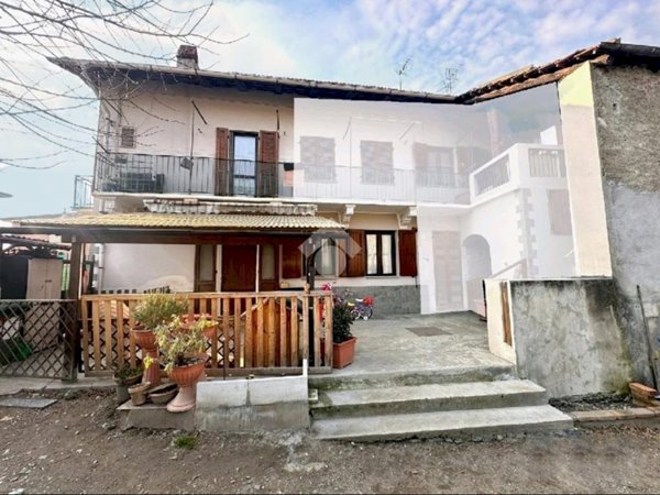 appartamento in vendita a Chianocco in zona Vernetto