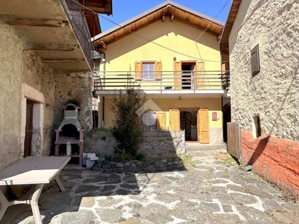 casa semindipendente in vendita a Chianocco