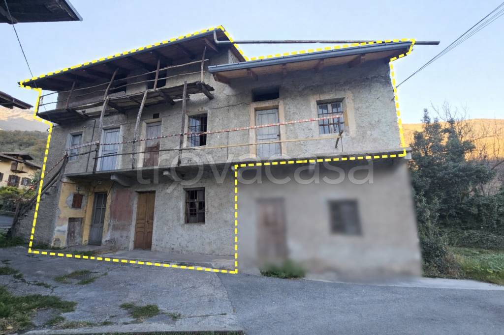 casa indipendente in vendita a Chianocco