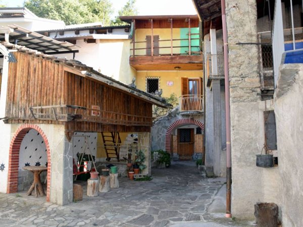 casa indipendente in vendita a Chianocco