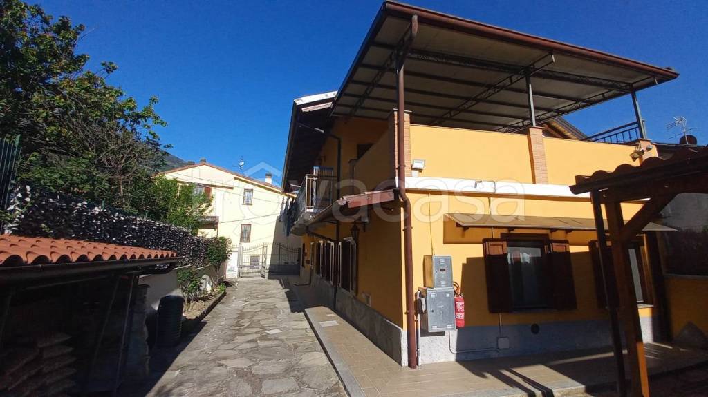 casa indipendente in vendita a Chianocco