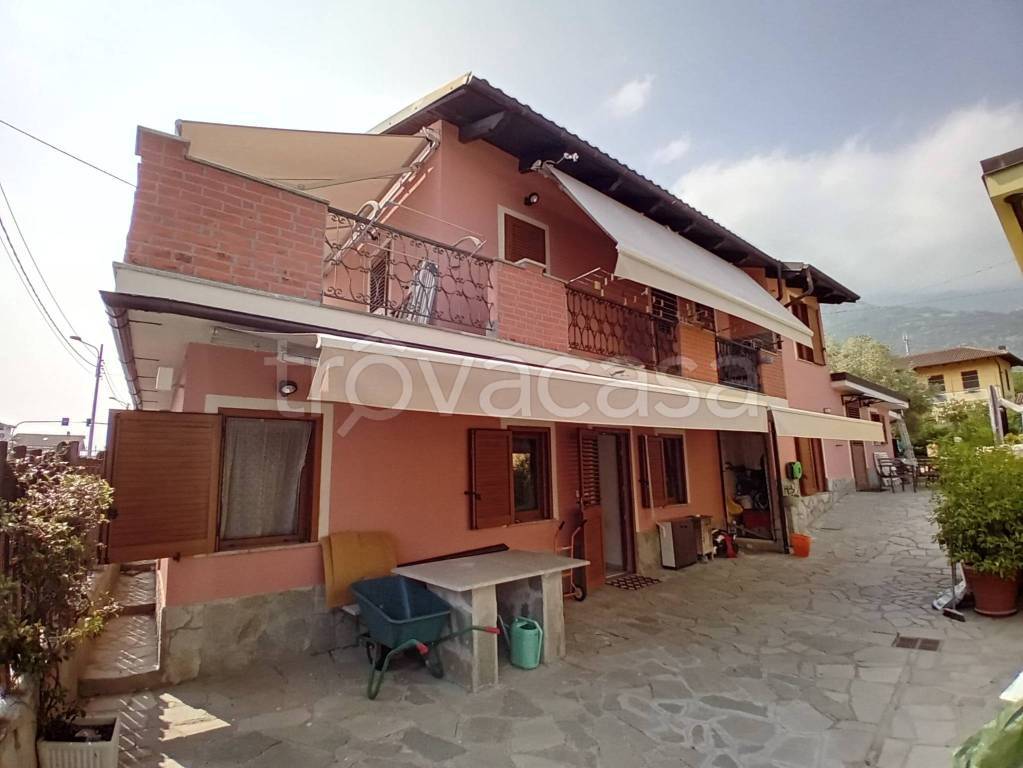 casa indipendente in vendita a Chianocco in zona Vernetto
