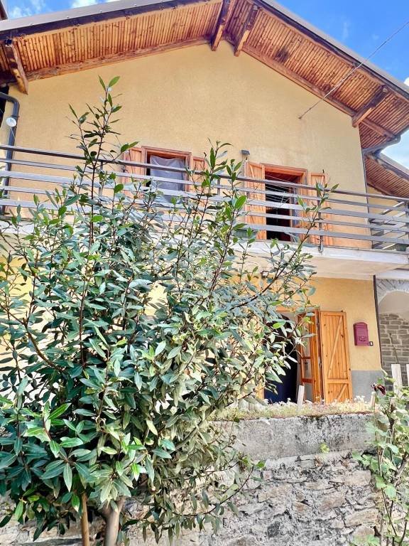 casa indipendente in vendita a Chianocco in zona Vernetto
