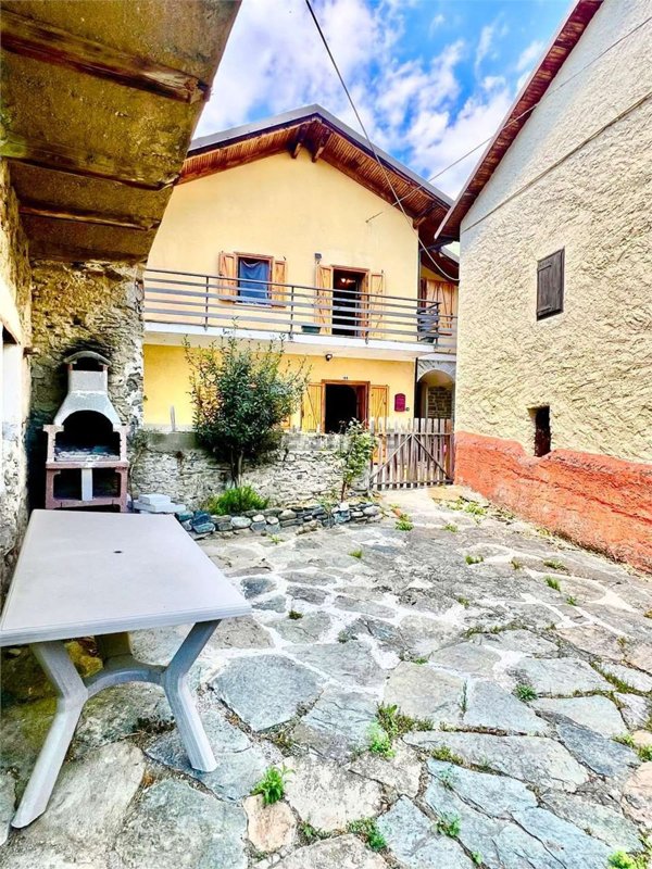 appartamento in vendita a Chianocco in zona Vernetto