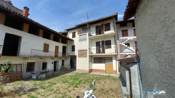 casa indipendente in vendita a Chiaverano in zona Bienca