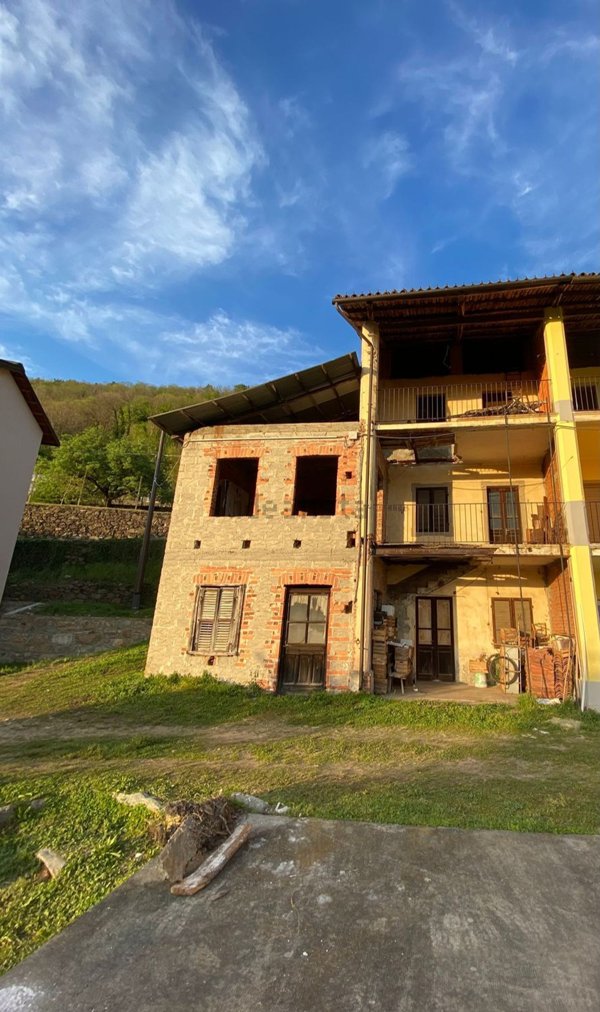 casale in vendita a Chiaverano