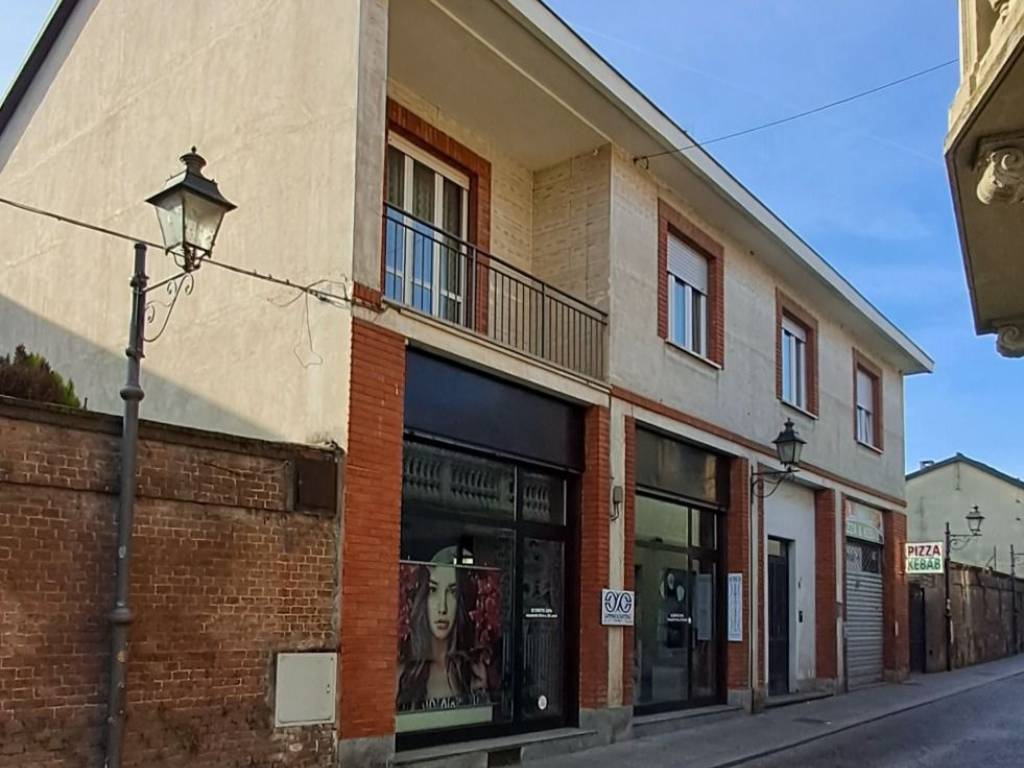 intera palazzina in vendita a Chieri