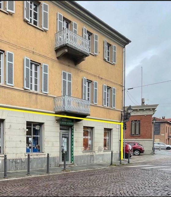 negozio in vendita a Chieri