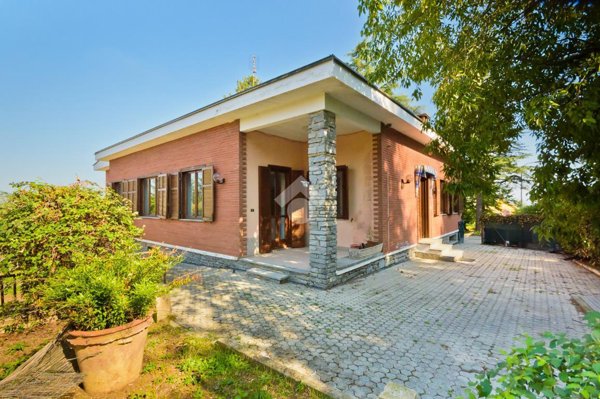 casa indipendente in vendita a Chieri in zona Roaschia
