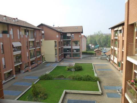 appartamento in vendita a Chieri in zona Roaschia