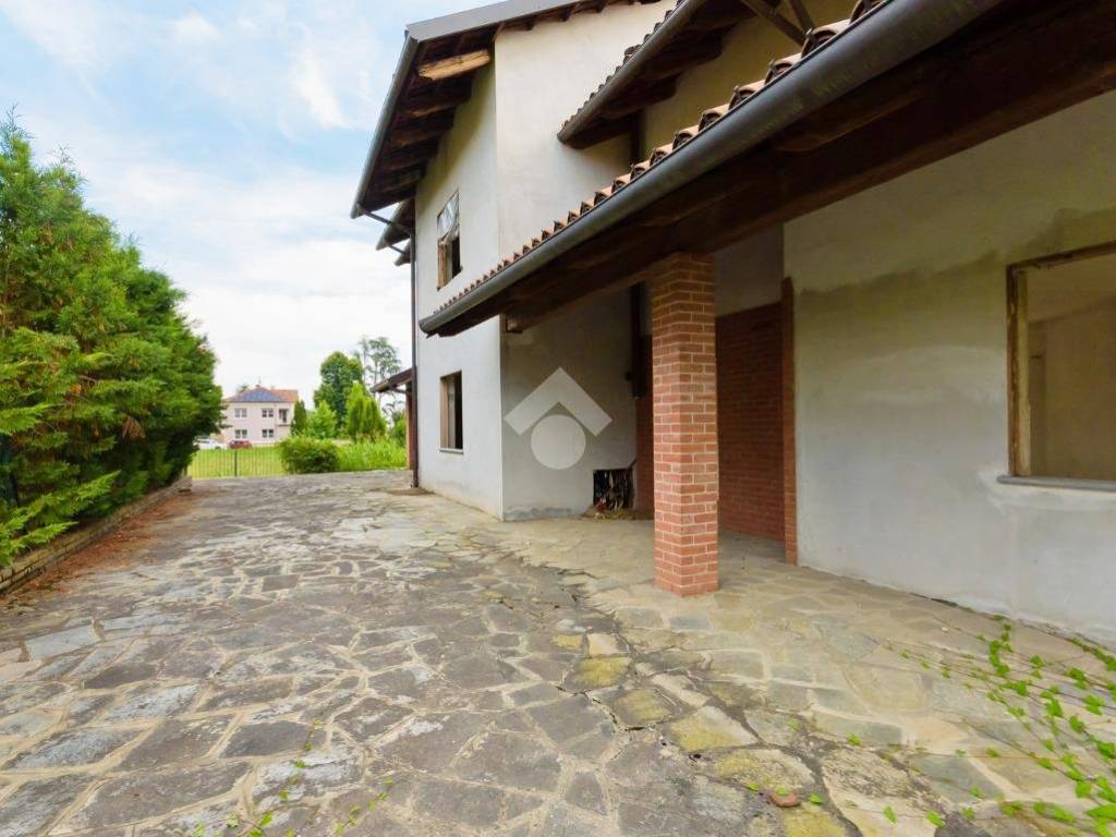casa indipendente in vendita a Chieri