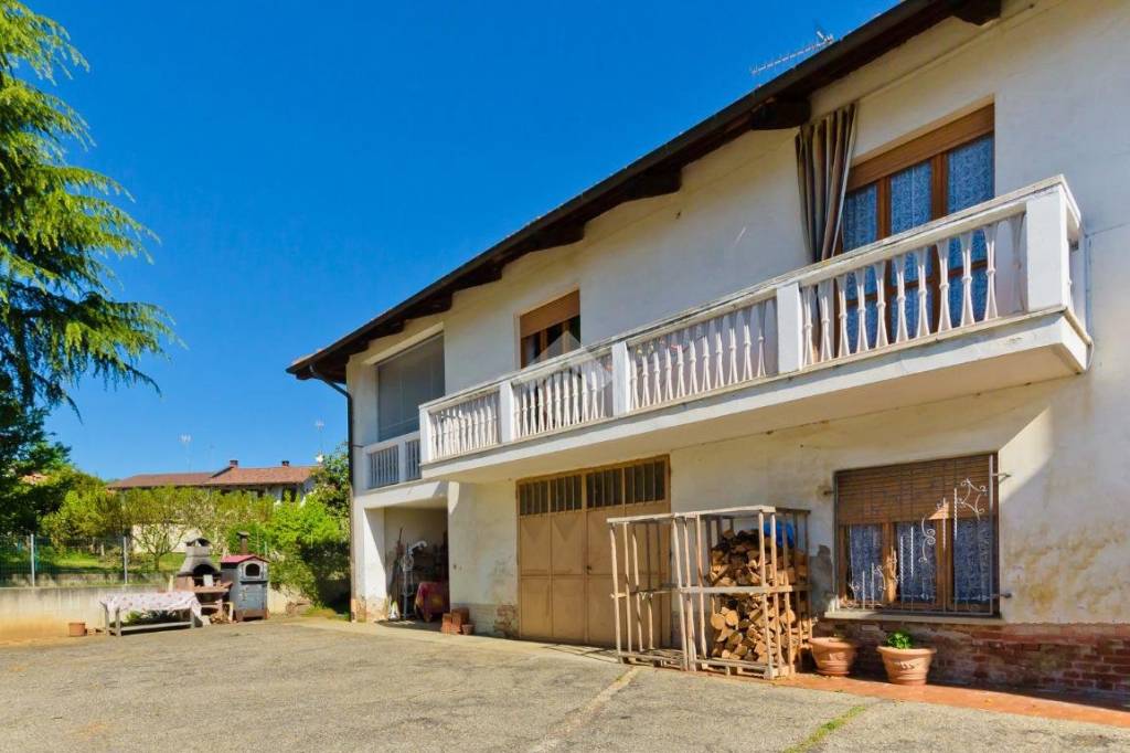 casa indipendente in vendita a Chieri
