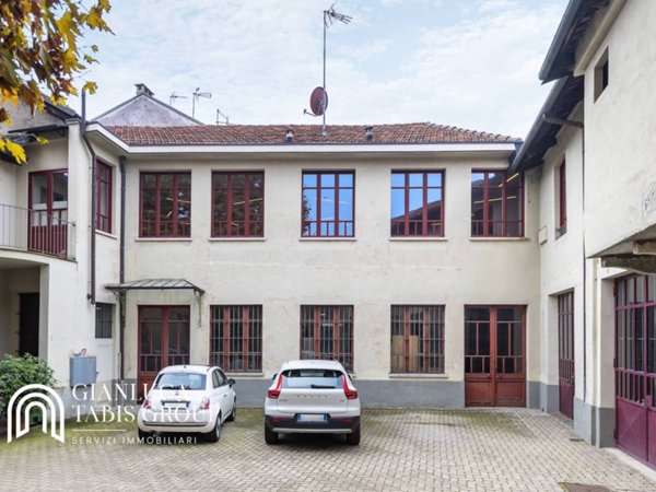 negozio in vendita a Chieri