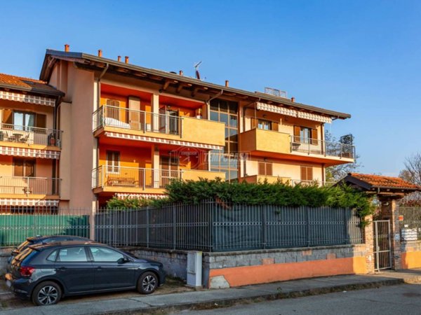 appartamento in vendita a Chieri in zona Roaschia