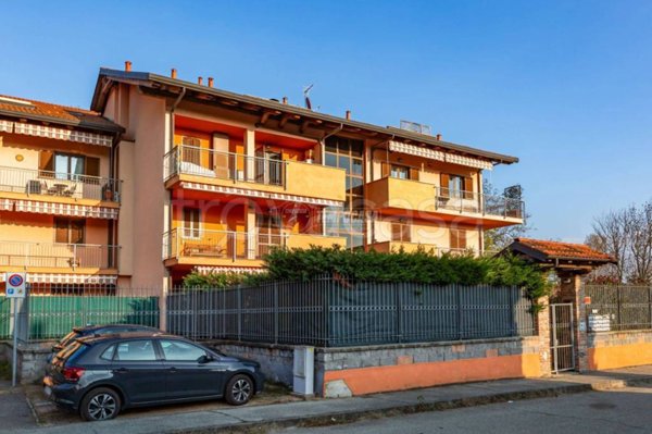 appartamento in vendita a Chieri in zona Roaschia