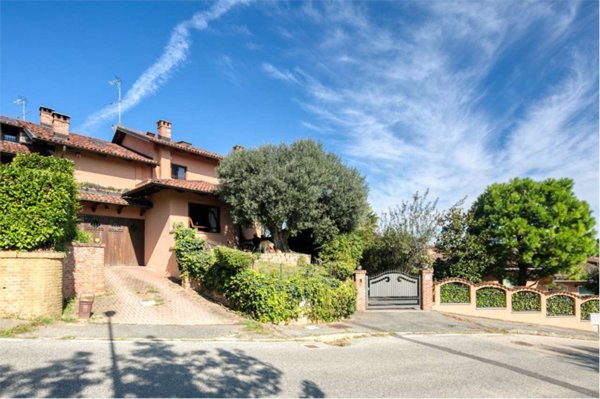 casa indipendente in vendita a Chieri