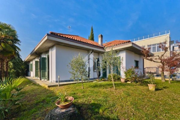 casa indipendente in vendita a Chieri