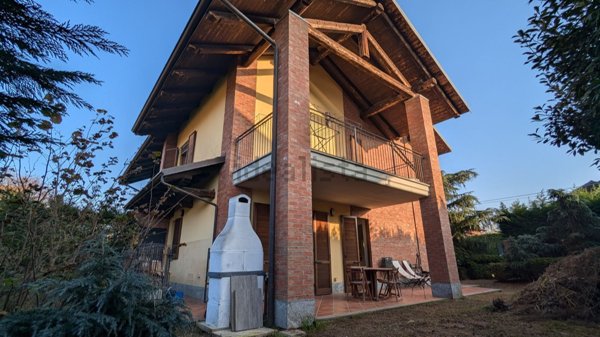casa indipendente in vendita a Chieri in zona Airali
