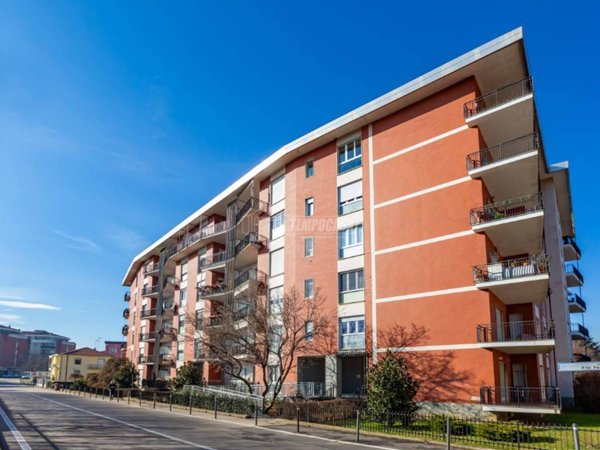 appartamento in vendita a Chieri in zona Roaschia