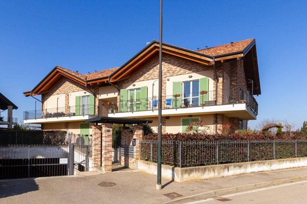 appartamento in vendita a Chieri in zona Madonna della Scala