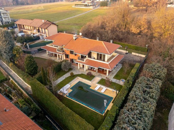 casa indipendente in vendita a Chieri