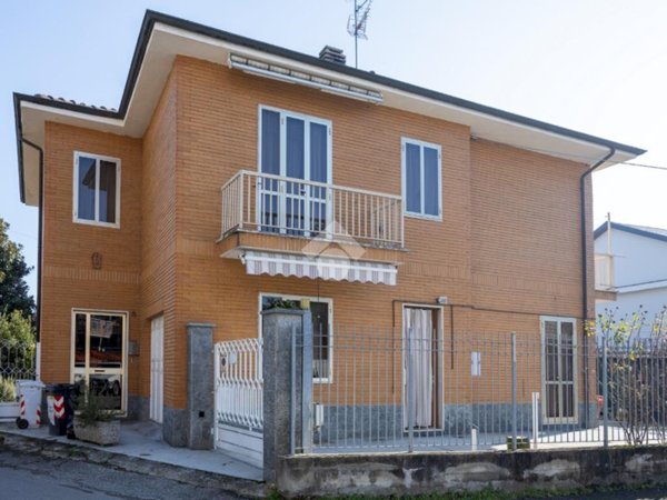 casa indipendente in vendita a Chieri
