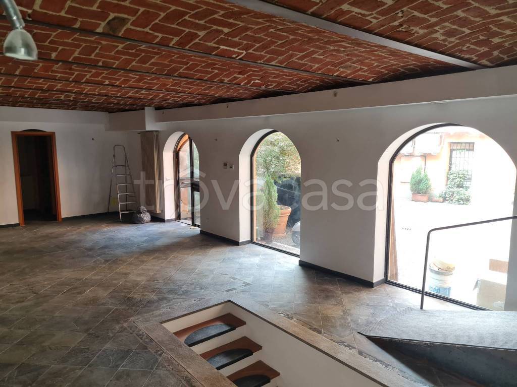 negozio in vendita a Chieri