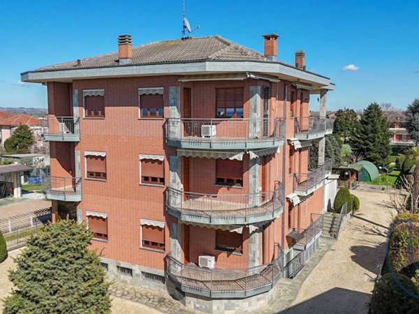 casa indipendente in vendita a Chieri