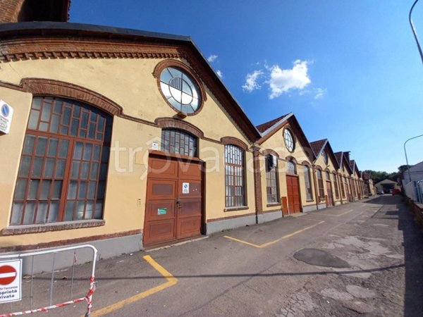 negozio in vendita a Chieri