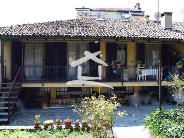 casa indipendente in vendita a Chieri