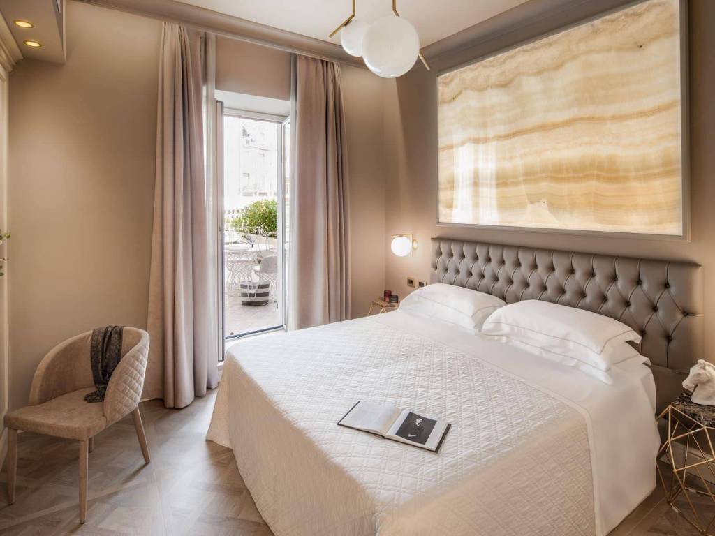 negozio in vendita a Chieri in zona Roaschia