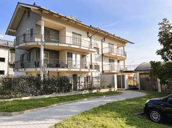 appartamento in vendita a Chieri in zona Roaschia
