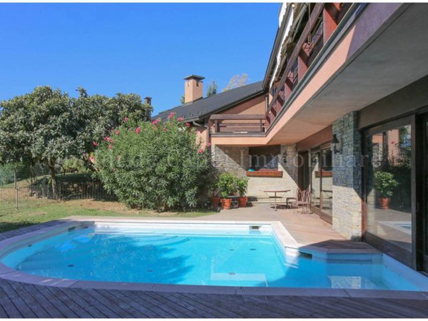 casa indipendente in vendita a Chieri in zona Roaschia