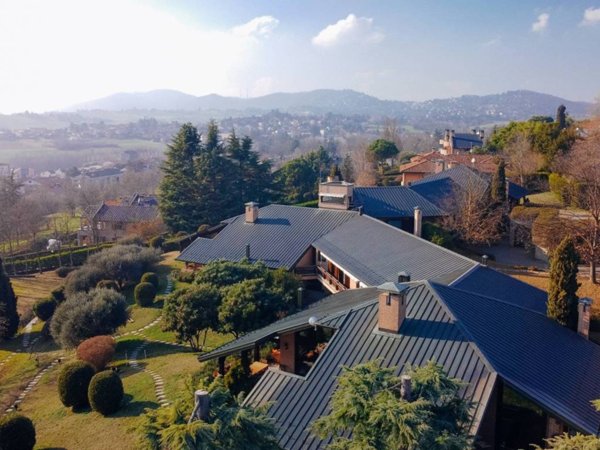 casa indipendente in vendita a Chieri in zona Roaschia